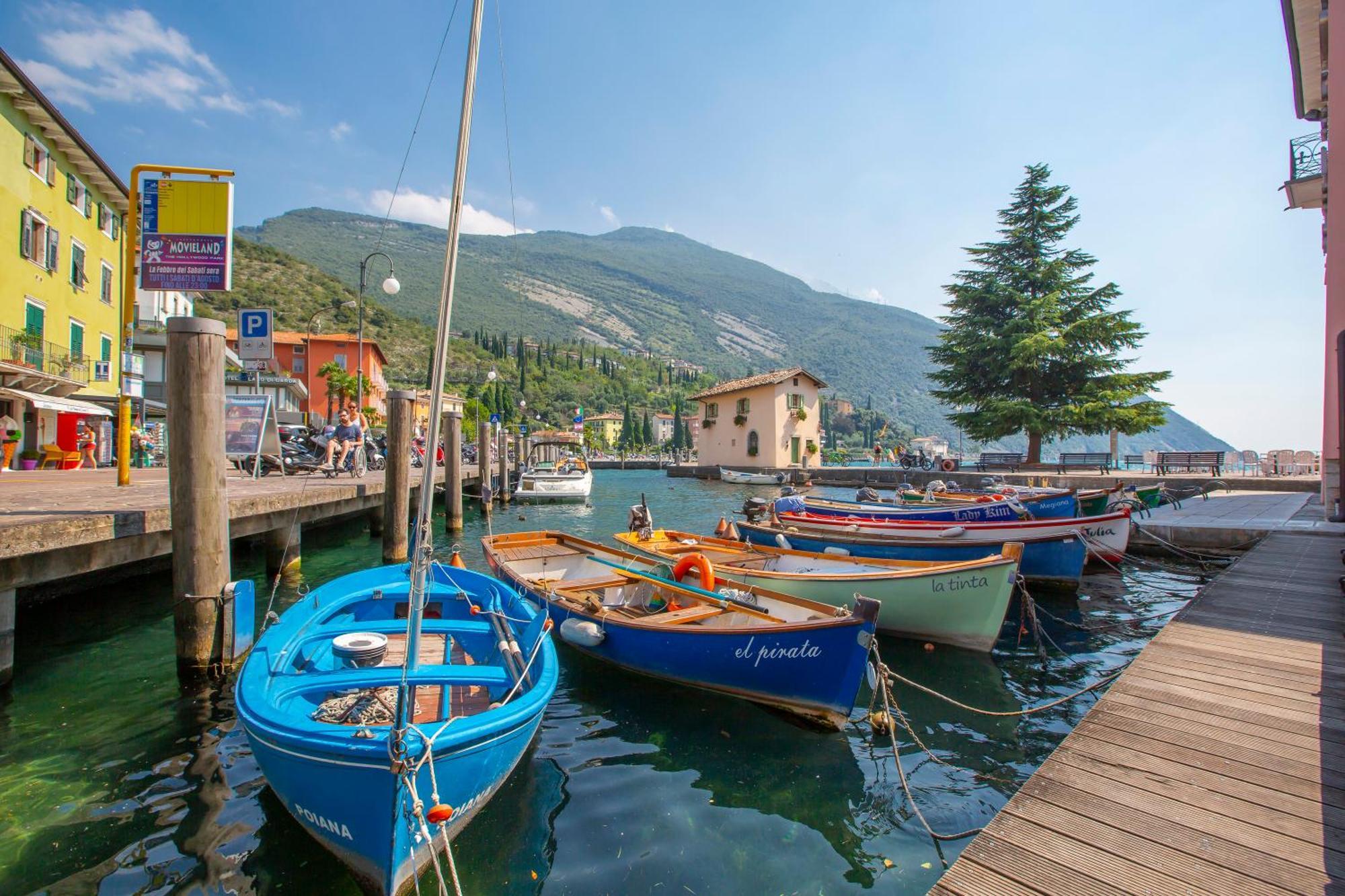 Paulie Apartment - Happy Rentals Riva del Garda Eksteriør billede
