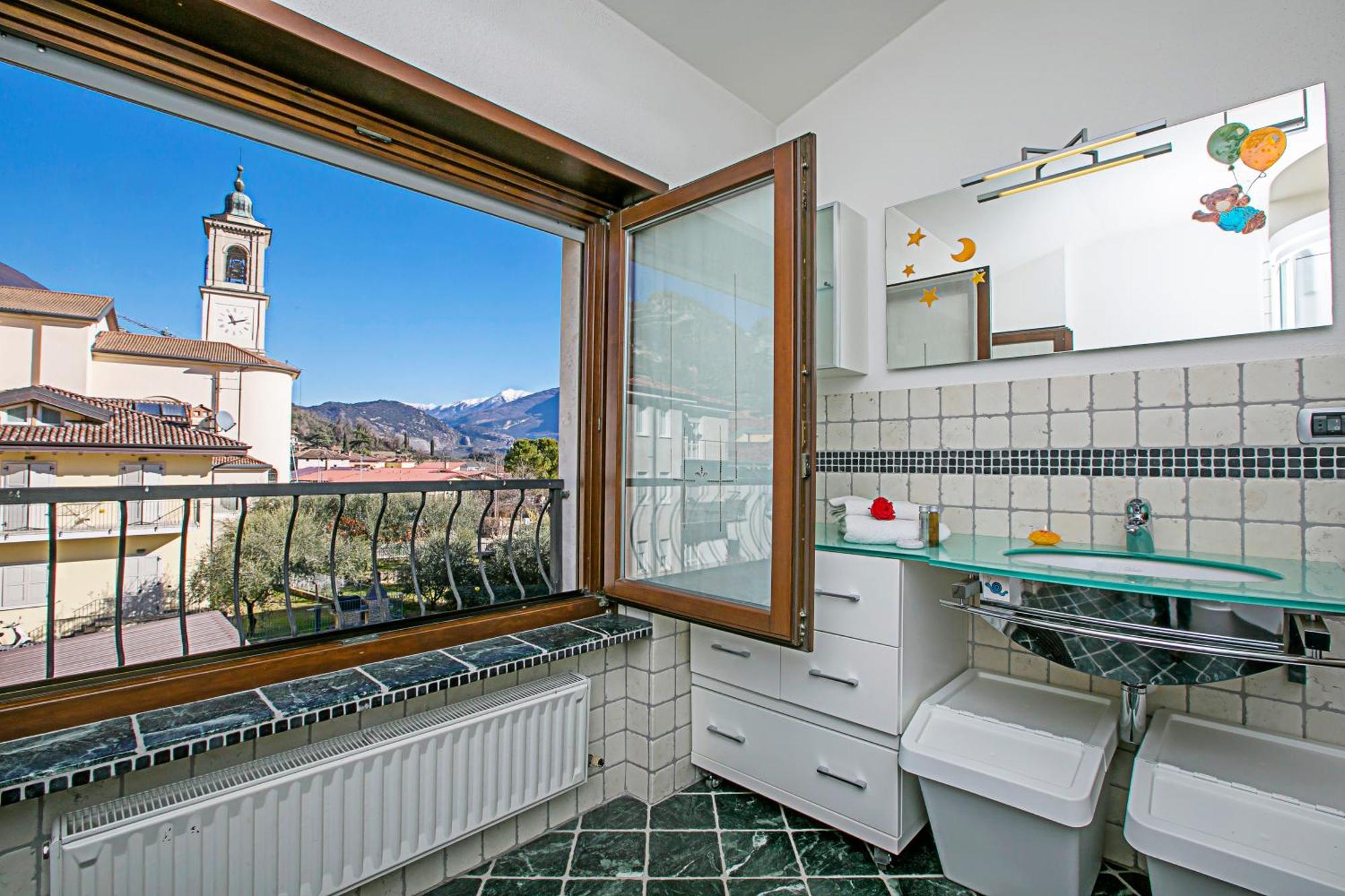 Paulie Apartment - Happy Rentals Riva del Garda Eksteriør billede