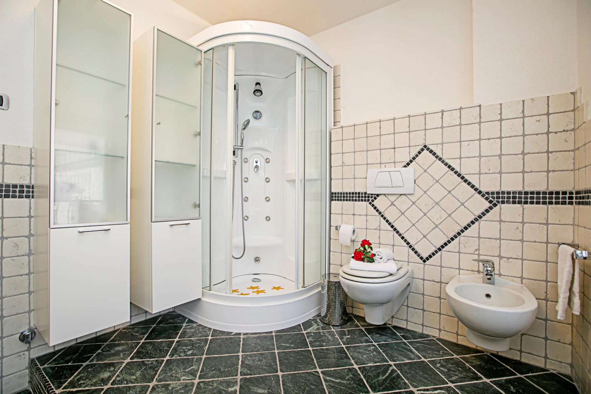 Paulie Apartment - Happy Rentals Riva del Garda Eksteriør billede