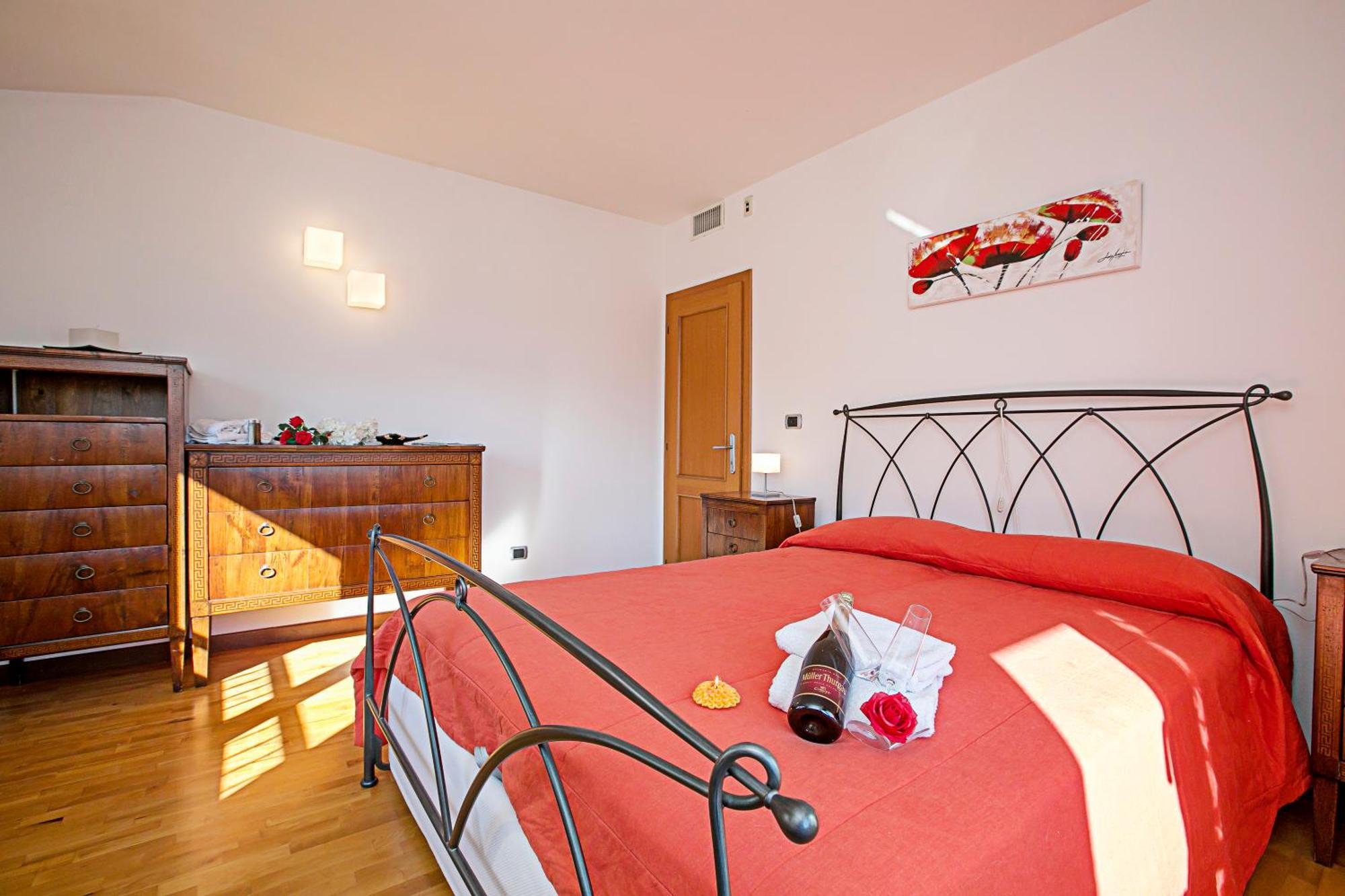 Paulie Apartment - Happy Rentals Riva del Garda Eksteriør billede
