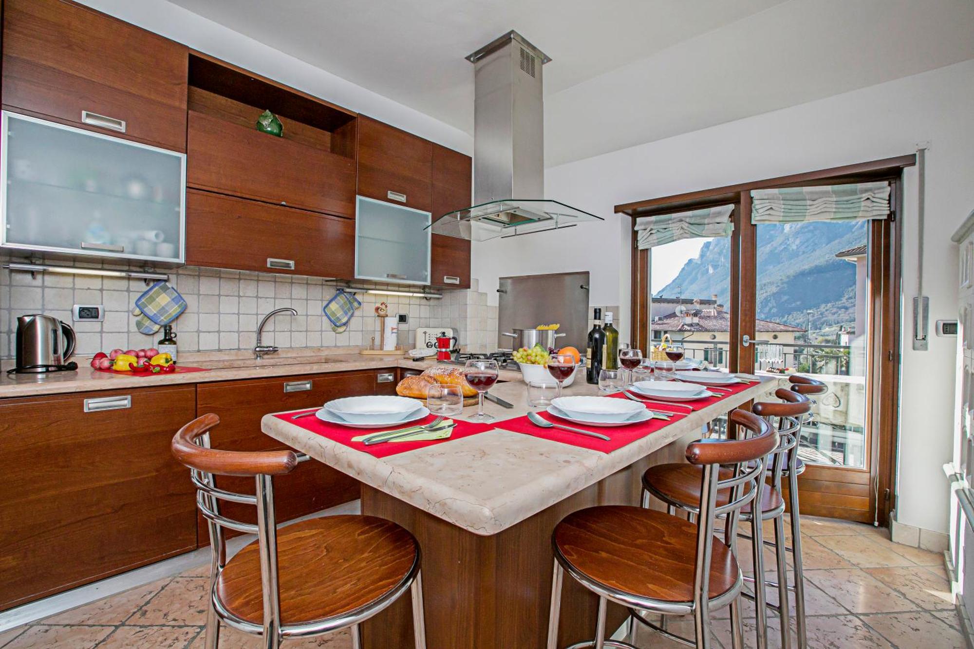 Paulie Apartment - Happy Rentals Riva del Garda Eksteriør billede